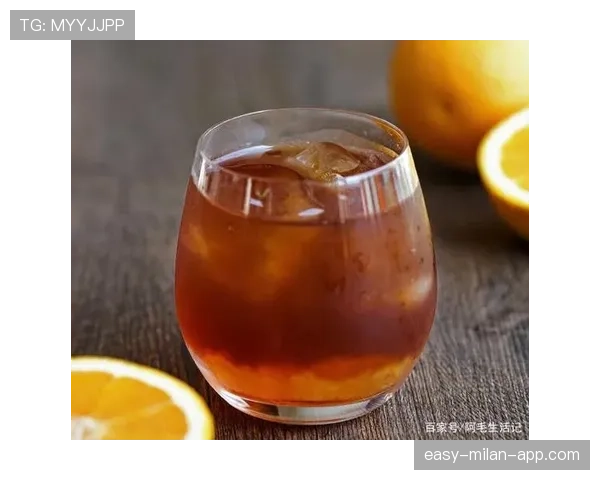 王昶家冰箱里塞满蛋白粉，连饮料都是按克称着喝的